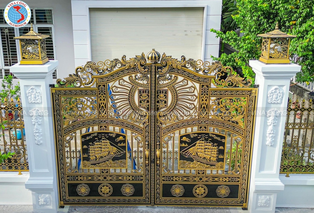 Cổng nhôm đúc biệt thự mẫu Thuận Buồm Xuôi Gió