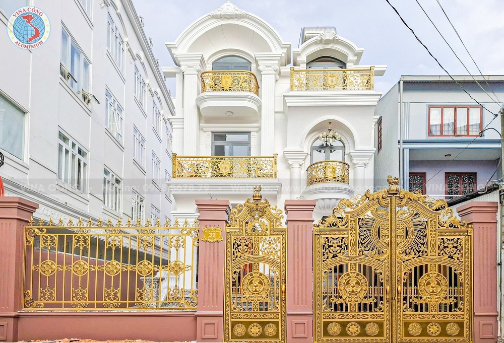 Cổng nhôm đúc phù điêu Hoa Hồng