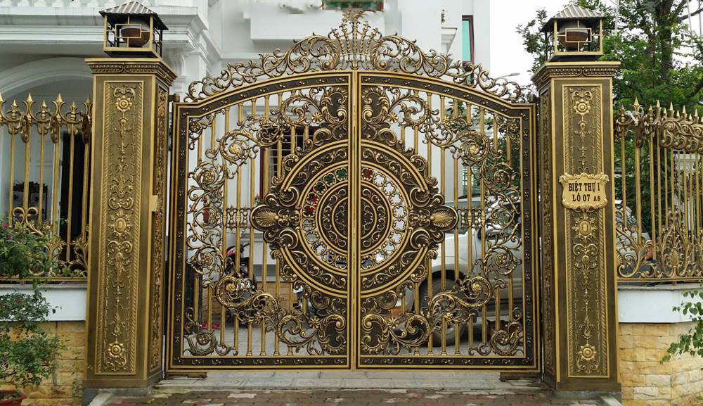 Lắp đặt cổng nhôm đúc tại Quảng Ngãi