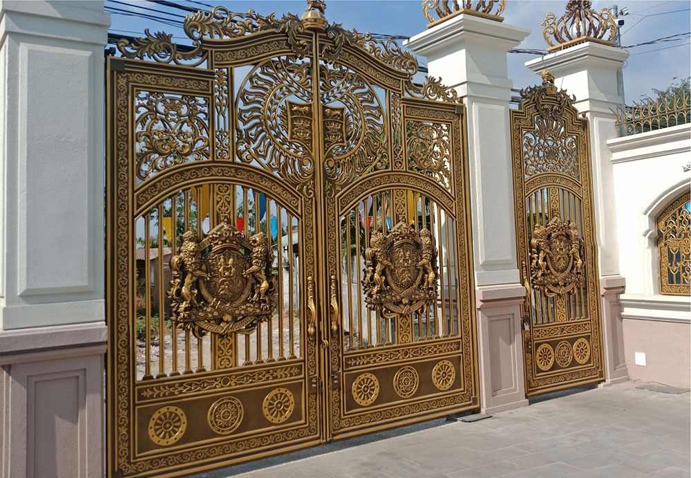 Cổng nhôm đúc nhà thờ tại Đà Nẵng