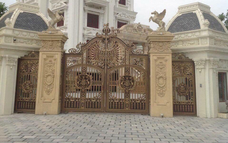 Mẫu cổng nhôm đúc đẹp tại Quảng Bình