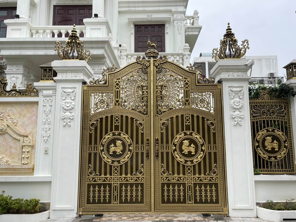 Mẫu cổng nhôm đúc Tỳ Hưu