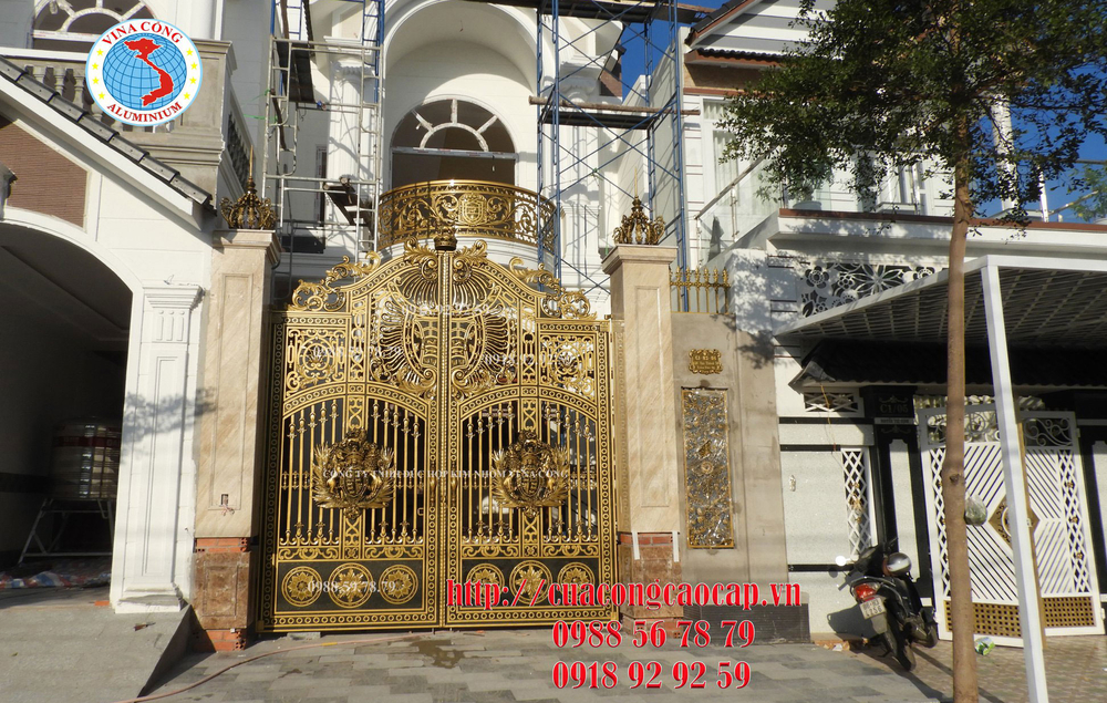 Công trình lắp cổng nhôm đúc tại Tam Đảo Vĩnh Phúc